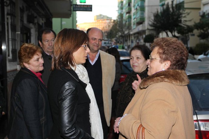 Gámez, junto a miembros de algunos colectivos malagueños