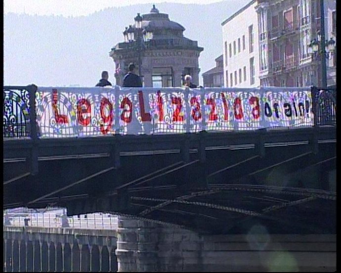 Enviando Por Correo Electrónico: Legalizazioa 1.JPG, Legalizazioa 2.JPG