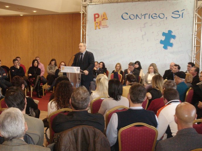 El secretario general del PAR, Alfredo Boné, en un mítin en Calatayud (Zaragoza)