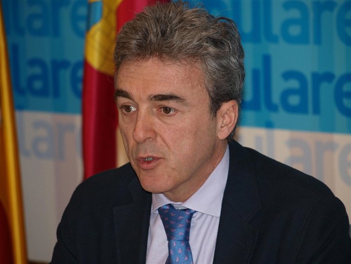 Esteban En Rueda De Prensa, 7 2 11