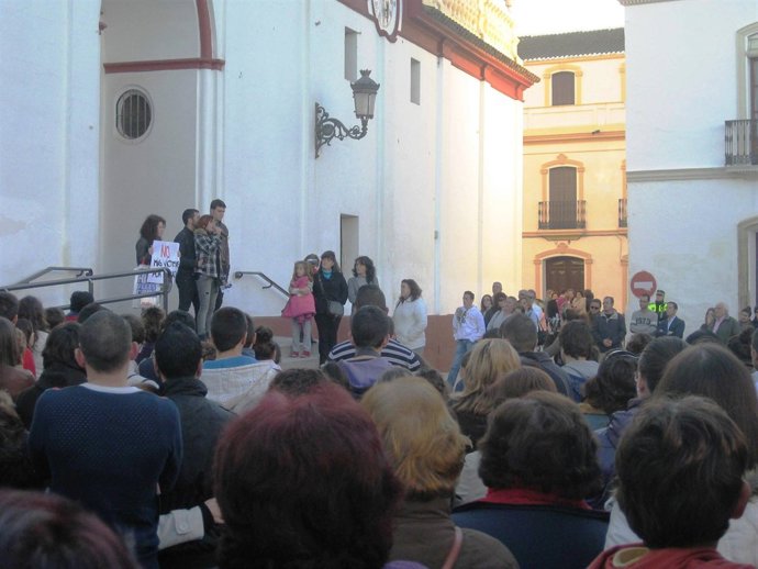 Manifestación en Olivares por la muerte de Silvia Reyes.