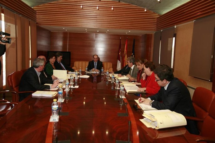 Reunión de la Junta de Portavoces y Mesa de las Cortes de Castilla-La Mancha