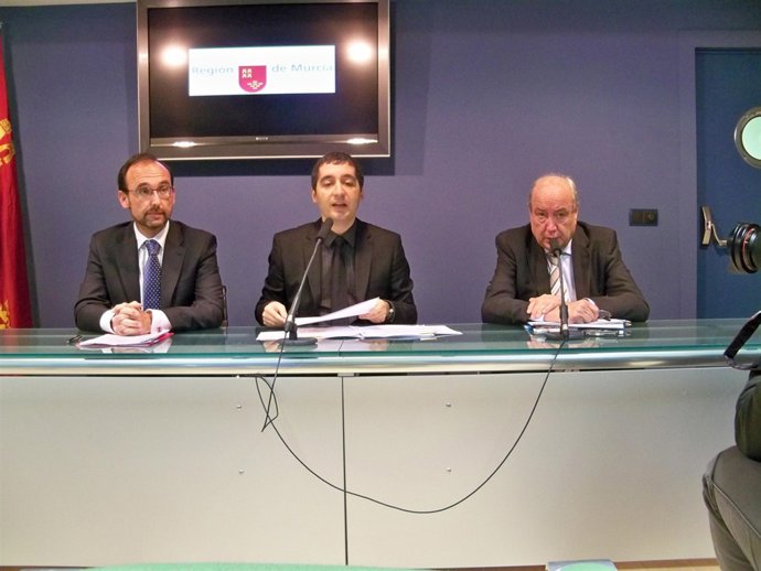 Salvador Marín, Pedro Alberto Cruz y Jesús Samper, en la rueda de prensa