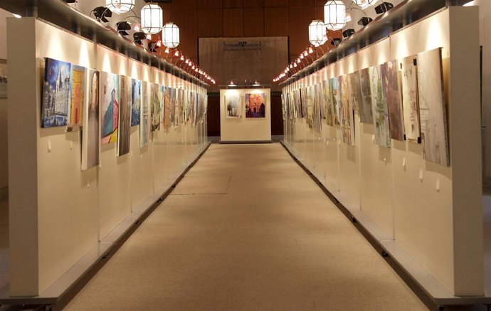 El Parlamento expone las mejores obras de su I Certamen de Pintura Rápida