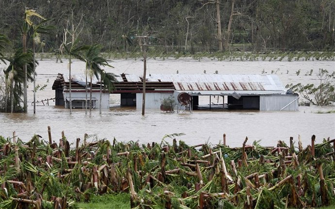  El ciclón 'Yasi' ha tocado tierra en Asutralia