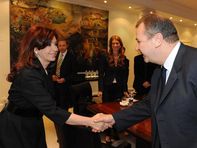 Firma del acuerdo de inversión de Denso en Argentina