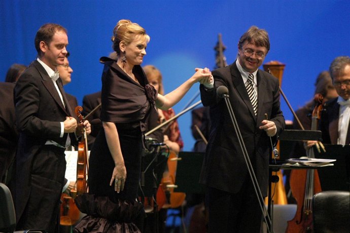 Ainhoa Arteta y Víctor Pablo Pérez