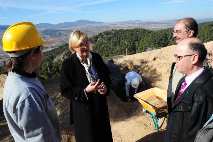 La consejera, el presidente de la DPZ y el alcalde de Daroca han visitado las ob