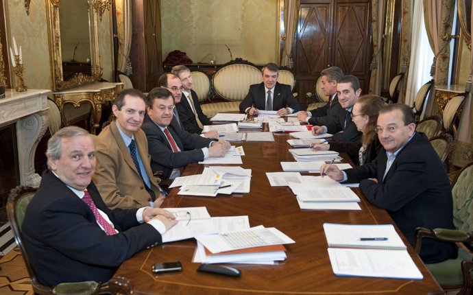 De izquierda a derecha, Garde, Rubio Rábade, Iriarte, Sebastián, Caballero, Orti