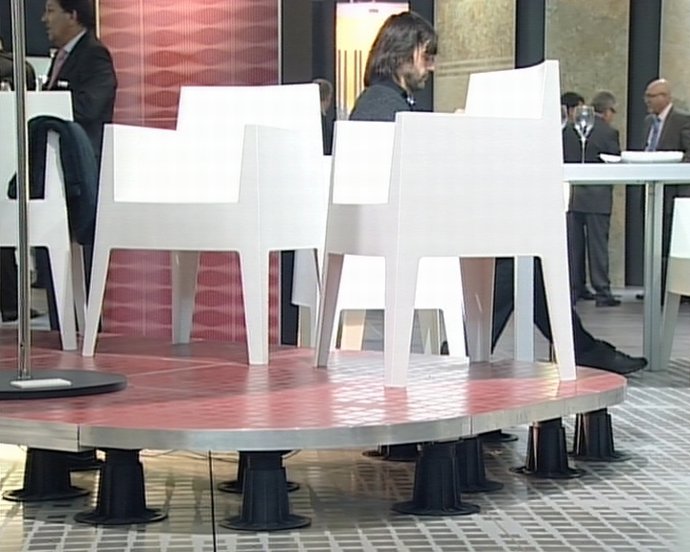 Presentan baldosa calefactada para terrazas de bares