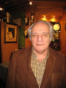 El escritor Javier Reverte