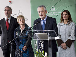 El presidente de la Junta de Andalucía, José Antonio Griñán, en la inauguración 