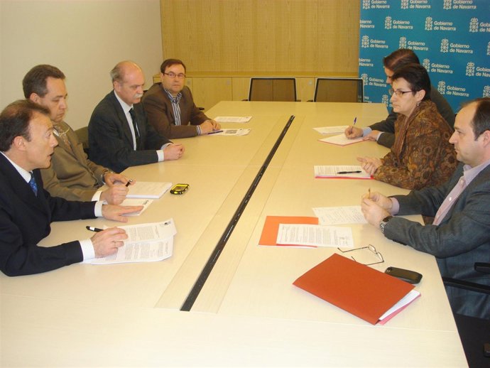 Reunión de Medio Ambiente y Adecana. 