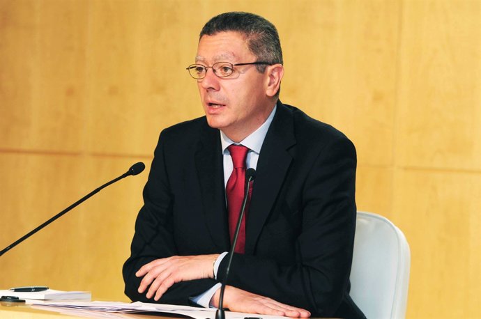 El alcalde de Madrid, Alberto Ruiz Gallardón, en rueda de prensa