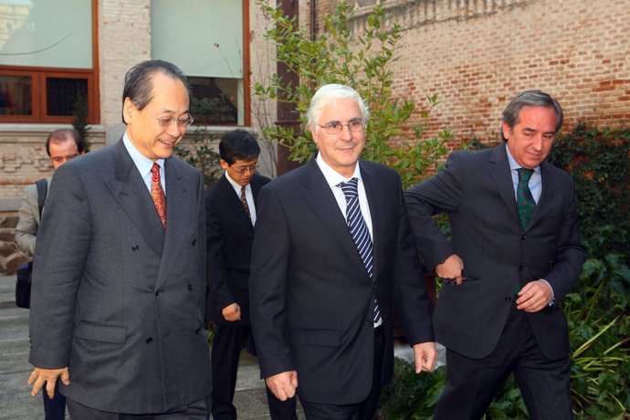 Barreda, Nicolás, y el embajador japonés
