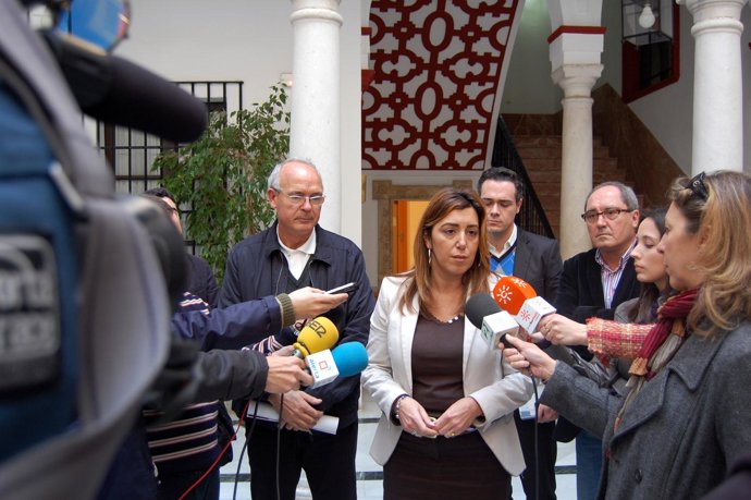 PSOE De Andalucía: Nota Y Fotos Susana Díaz Y CAAE