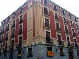 Edificio en la plaza Celenque