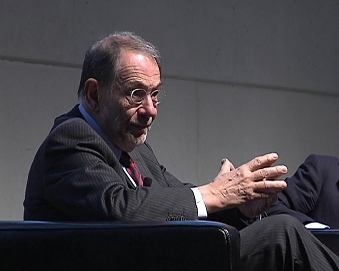 Solana acude a una conferencia en Barcelona