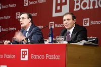 Banco Pastor admite conversaciones con bancos de inversión pero niega contactos directos con "ninguna caja"