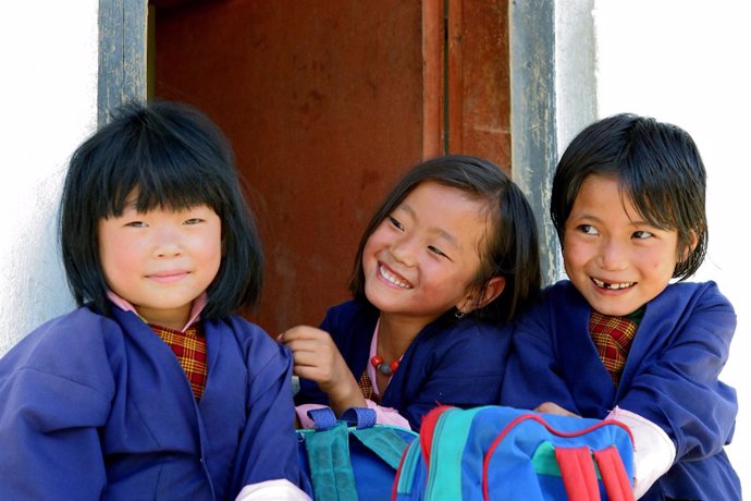 Niñas en Bután