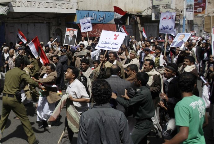 Protestas en Yemen, enfrentamientos entre partidarios y detractores del Gobierno