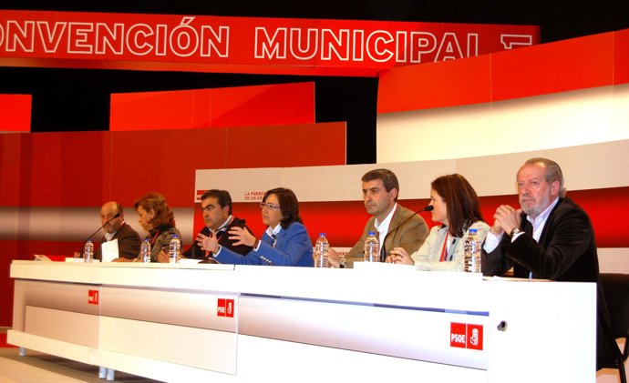 PSOE De Andalucía: Foto Mesa Redonda Rosa Aguilar 12 2 11