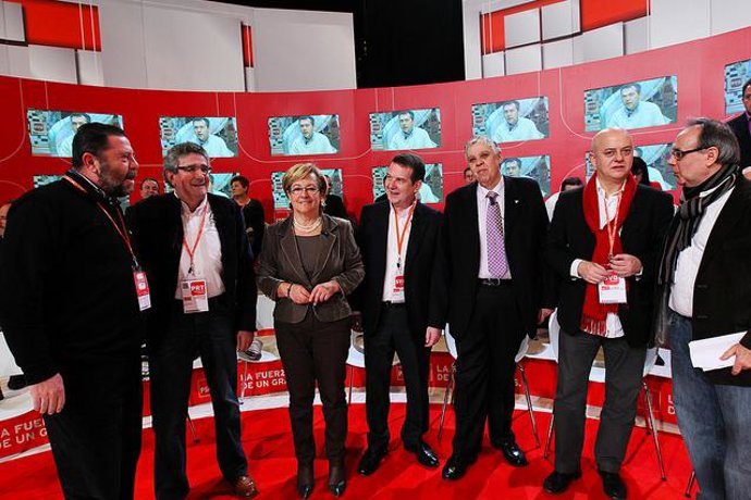 Odón Elorza, segundo por la derecha.