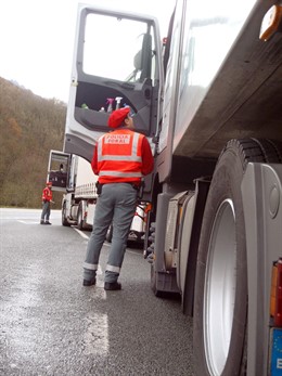 La Policía Foral y la DGT llevarán a cabo la próxima semana controles específico