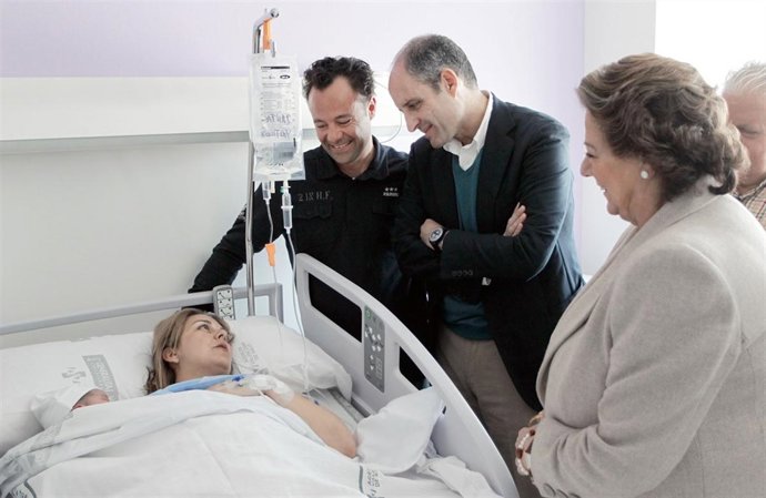 Camps visita las nuevas instalaciones de La Fe