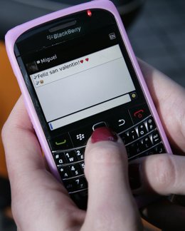 MÁS DEL 70% DE LOS JÓVENES FELICITARÁN A SU SAN VALENTÍN CON BLACKBERRY MESSENGE