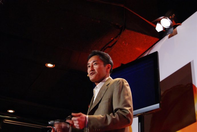 El padre de Playstation visita Barcelona para dar la bienvenida al Xperia Play