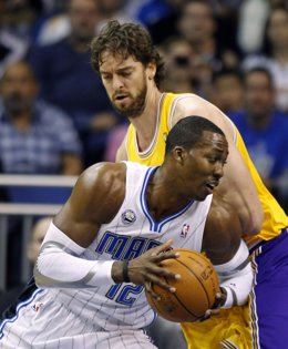 Dwight Howard y Pau Gasol