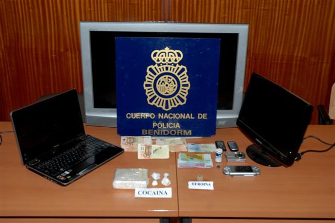 Efectos intervenidos por la Policía.