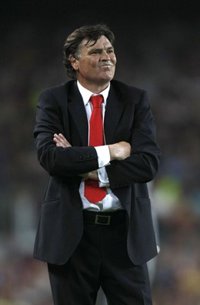 Fútbol.- José Antonio Camacho, destituido como técnico de Osasuna