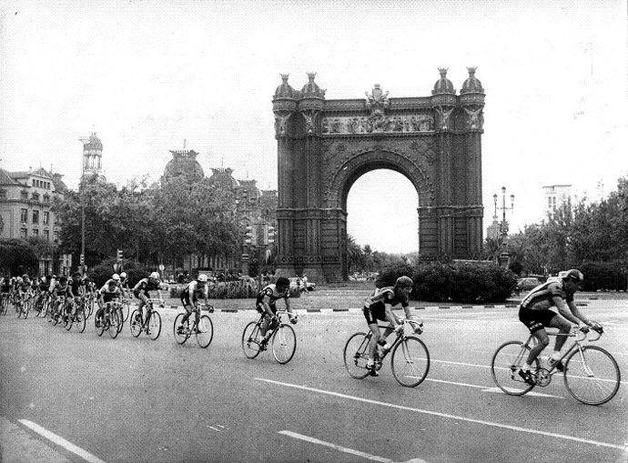 La Volta de 1980 a su paso por Arc del Triomf