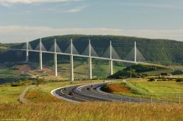 viaducto de Millau, una de las concesiones de Eiffage