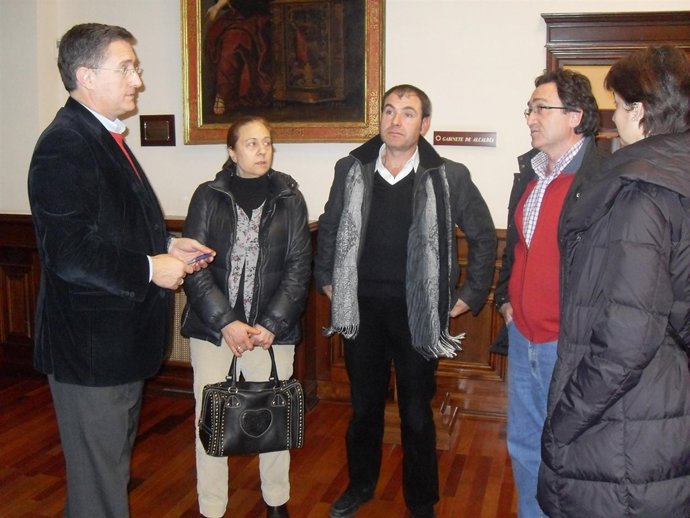 Blasco y padres de alumnos del Conservatorio