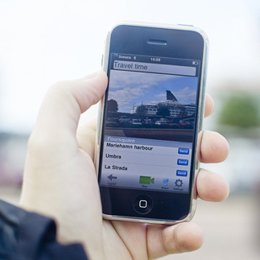 iPhone con Foursquare, la red de geolocalización.