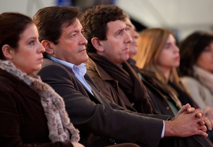 Javier Fernández, en el centro