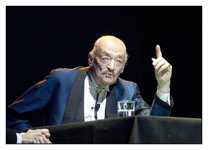 René Lavand durante una de sus actuaciones