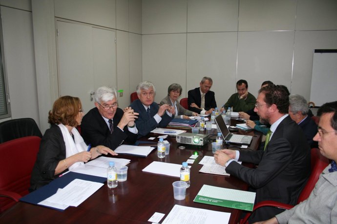 Reunión de miembros del Gobierno francés con miembros de la consejería de Agricu