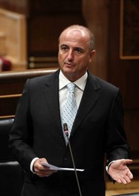 Sebastián alerta del riesgo por el cambio en contratos entre marcas y concesionarios 