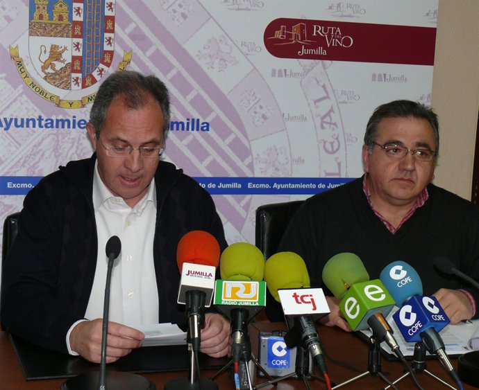 portavoz del equipo de Gobierno, Jesús Sánchez y el concejal de Seguridad Ciudad