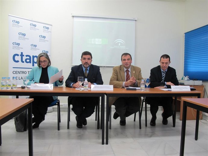 LA JUNTA BUSCA OPORTUNIDADES DE NEGOCIO AL SECTOR DE LA PIEDRA NATURAL DE ALMERÍ