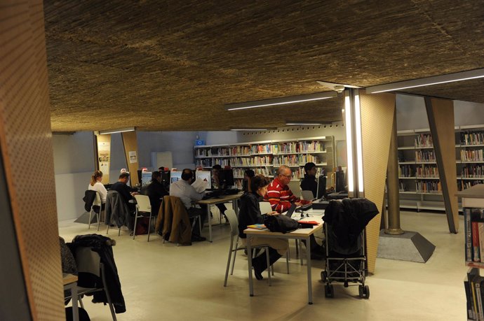 Biblioteca Can Casacuberta (Badalona)