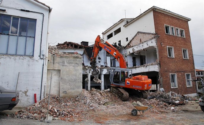 NOTA DERRIBO SEDE BOMBEROS DE CAJO