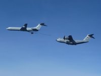 El A400M comienza a realizar las pruebas de reabastecimiento en vuelo con un tanquero de la RAF
