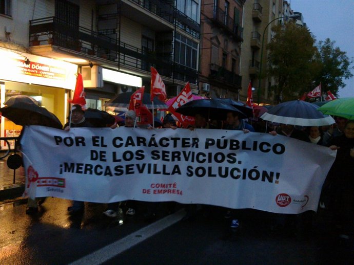 Manifestación de la plantilla de Mercasevilla.