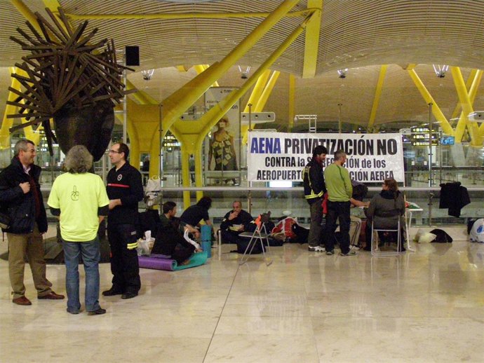 Protestas de trabajadores en la T4 de  Barajas