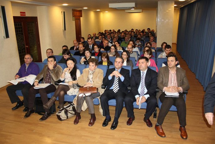 UN CENTENAR DE EMPRESAS APRENDEN CÓMO AUMENTAR LAS VENTAS DE VINO ONLINE